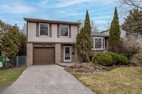 873 Magnolia Ave, Newmarket, ON, L3Y5H5 | Card Image