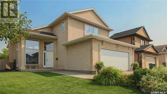 2082 Laurier Bay E, House detached with 4 bedrooms, 3 bathrooms and null parking in Regina SK | Image 1