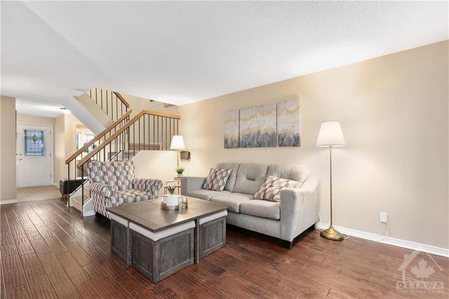1109 Des Forets Avenue, Townhouse with 3 bedrooms, 3 bathrooms and 2 parking in Ottawa ON | Image 8