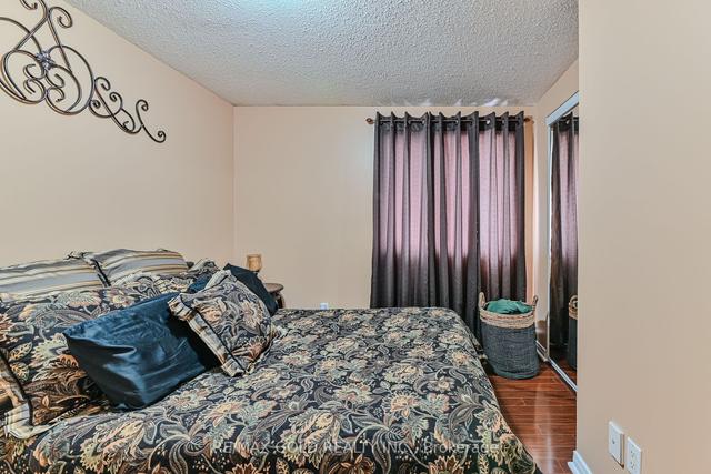 21 Hapsburg Sq, House detached with 3 bedrooms, 2 bathrooms and 4 parking in Brampton ON | Image 11