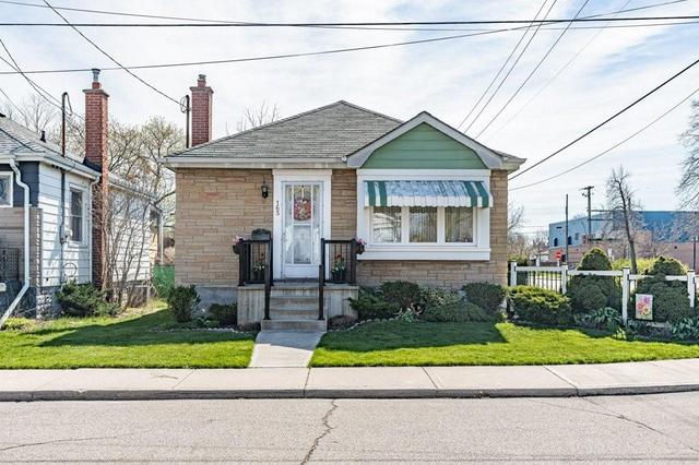 165 East 16th Street, House detached with 3 bedrooms, 1 bathrooms and 1 parking in Hamilton ON | Image 1