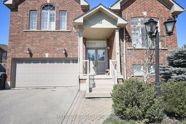 42 Carmel Cres, House detached with 3 bedrooms, 3 bathrooms and 6 parking in Brampton ON | Image 12