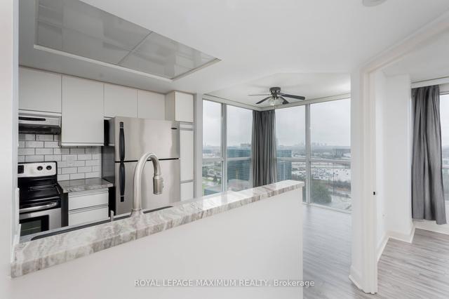 1704 - 5 Concorde Pl S, Condo with 1 bedrooms, 1 bathrooms and 1 parking in Toronto ON | Image 5