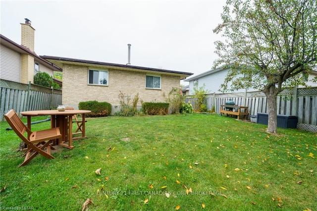 118 Ashley Cres, House detached with 3 bedrooms, 2 bathrooms and 3 parking in London ON | Image 28