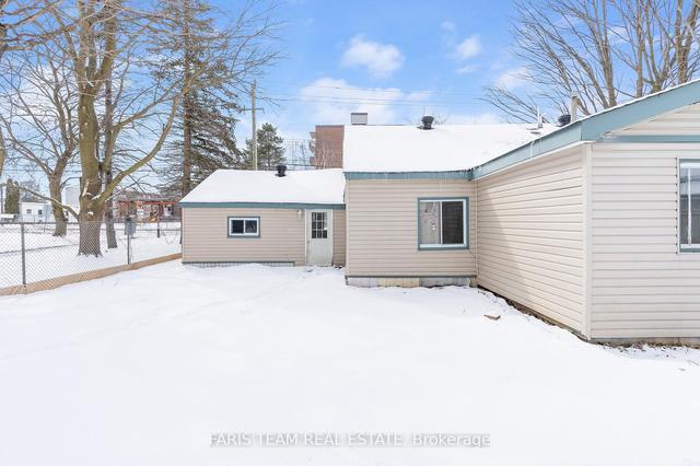 549 King St, House detached with 3 bedrooms, 1 bathrooms and 3 parking in Midland ON | Image 9