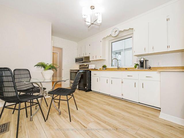 181 Shaver Ave N, House detached with 3 bedrooms, 2 bathrooms and 4 parking in Toronto ON | Image 5