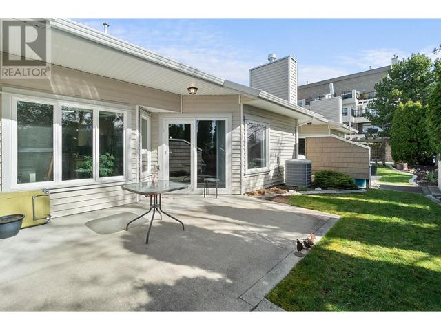 402 - 4004 Bluebird Road, House attached with 2 bedrooms, 2 bathrooms and 1 parking in Kelowna BC | Image 27