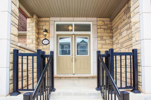 123 Marigold Gdns, House attached with 3 bedrooms, 3 bathrooms and 2 parking in Oakville ON | Image 23