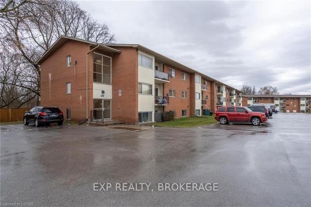 204 - 1172 Hamilton Rd, Condo with 1 bedrooms, 1 bathrooms and 1 parking in London ON | Image 1