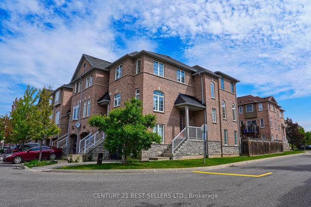 7087 Chatham Crt, House attached with 3 bedrooms, 3 bathrooms and 2 parking in Mississauga ON | Image 1