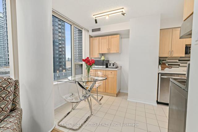 1204 - 330 Rathburn Rd W, Condo with 2 bedrooms, 2 bathrooms and 2 parking in Mississauga ON | Image 7