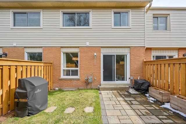 10 - 1550 Newlands Cres N, Townhouse with 4 bedrooms, 2 bathrooms and 2 parking in Burlington ON | Image 32