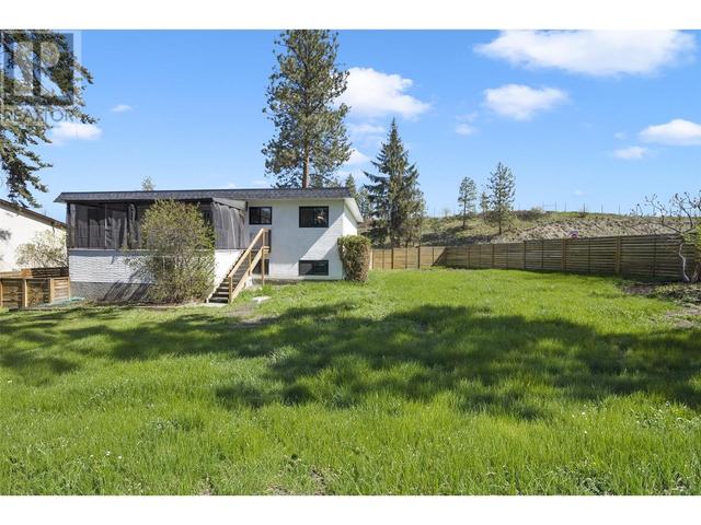 1535 Crawford Road, House detached with 4 bedrooms, 2 bathrooms and 4 parking in Kelowna BC | Image 13