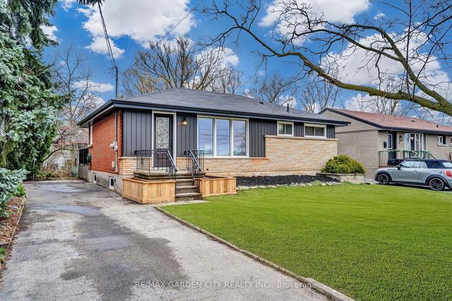 24 Cherrywood Dr, House detached with 3 bedrooms, 1 bathrooms and 4 parking in Hamilton ON | Image 12