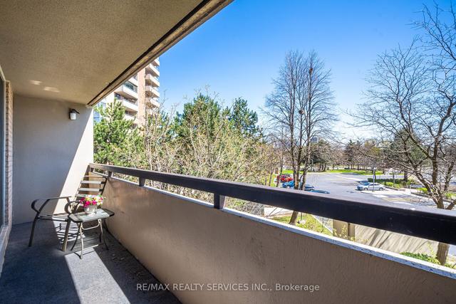 308 - 30 Malta Ave, Condo with 3 bedrooms, 2 bathrooms and 2 parking in Brampton ON | Image 7
