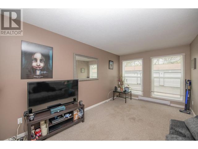 4990 - 25 Avenue Unit# 3, House attached with 2 bedrooms, 1 bathrooms and 2 parking in Vernon BC | Image 7
