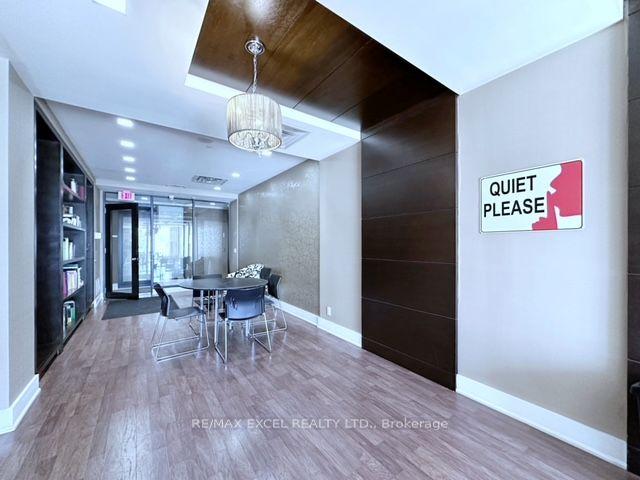 1115 - 520 Steeles Ave W, Condo with 1 bedrooms, 1 bathrooms and 1 parking in Vaughan ON | Image 4