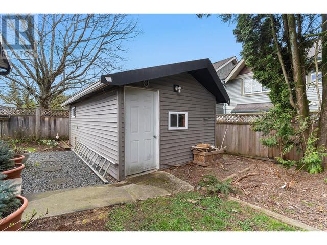 22942 Gilley Avenue, House detached with 3 bedrooms, 2 bathrooms and 5 parking in Maple Ridge BC | Image 28