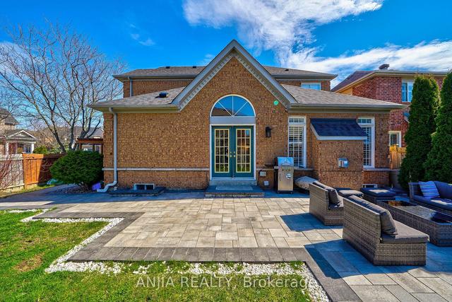 8 Aylesbury Gate, House detached with 4 bedrooms, 5 bathrooms and 6 parking in Markham ON | Image 24