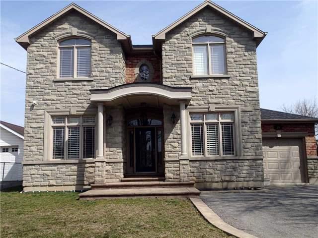 34 Yorkdale Cres, House detached with 4 bedrooms, 4 bathrooms and 3 parking in Toronto ON | Image 1
