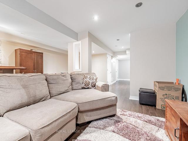 141 Beer Cres, House attached with 4 bedrooms, 3 bathrooms and 3 parking in Ajax ON | Image 21