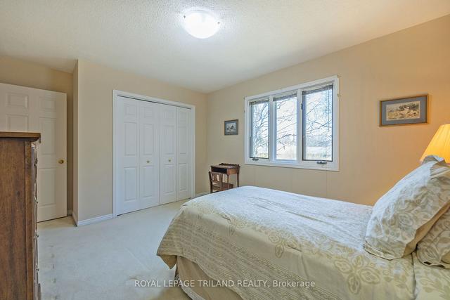 36 - 14 Doon Dr, Townhouse with 3 bedrooms, 2 bathrooms and 4 parking in London ON | Image 17
