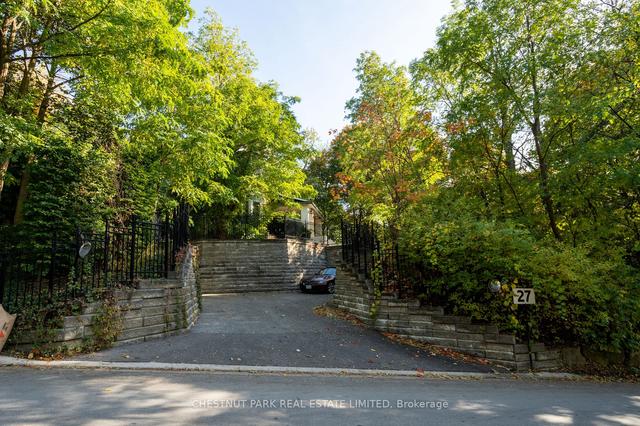 27 Old Yonge St, House detached with 4 bedrooms, 3 bathrooms and 3 parking in Toronto ON | Image 12