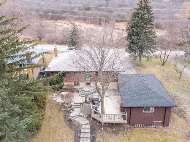 35 Peru Rd, House detached with 3 bedrooms, 2 bathrooms and 14 parking in Milton ON | Image 29
