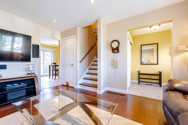 281 Rockway Crt, House semidetached with 3 bedrooms, 2 bathrooms and 3 parking in Newmarket ON | Image 33