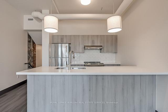 308 - 121 King St E, Condo with 2 bedrooms, 1 bathrooms and 1 parking in Hamilton ON | Image 17