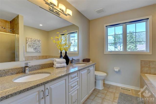 6165 Ravine Way, House detached with 4 bedrooms, 3 bathrooms and 4 parking in Ottawa ON | Image 20