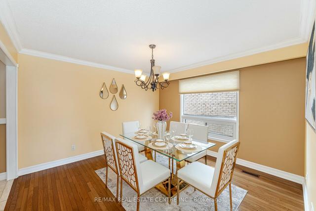34 Jaffa Dr, House detached with 4 bedrooms, 3 bathrooms and 6 parking in Brampton ON | Image 10