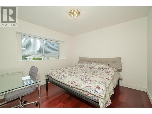 7693 Dow Avenue, House detached with 6 bedrooms, 6 bathrooms and 2 parking in Burnaby BC | Image 24