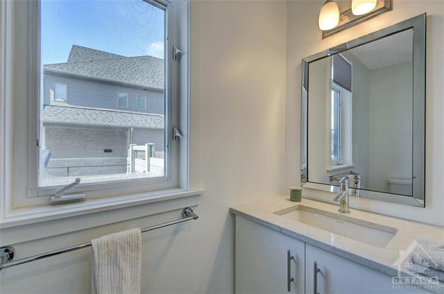 271 Fountainhead Drive, Townhouse with 3 bedrooms, 3 bathrooms and 3 parking in Ottawa ON | Image 13