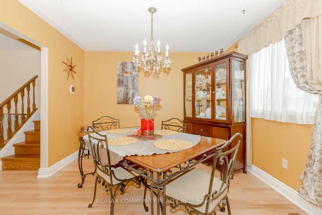 12 Hart Cres, House detached with 4 bedrooms, 3 bathrooms and 4 parking in London ON | Image 33