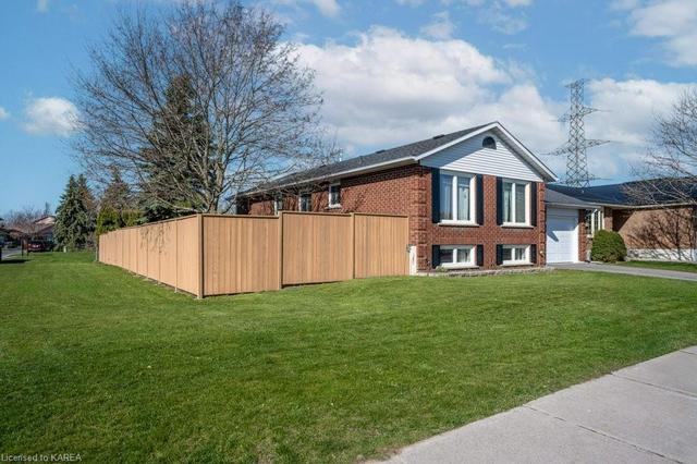 529 Davis Drive, House detached with 4 bedrooms, 2 bathrooms and 3 parking in Kingston ON | Image 12