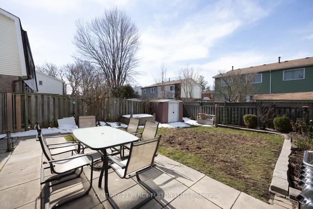 1366 Orlando Crt, House semidetached with 3 bedrooms, 2 bathrooms and 5 parking in Oshawa ON | Image 24
