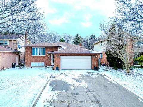 3 Farmington Dr, House detached with 2 bedrooms, 2 bathrooms and 6 parking in St. Catharines ON | Card Image