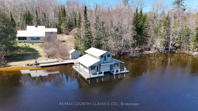 2021 North Baptiste Lake Rd, House detached with 1 bedrooms, 2 bathrooms and 8 parking in Hastings Highlands ON | Image 4
