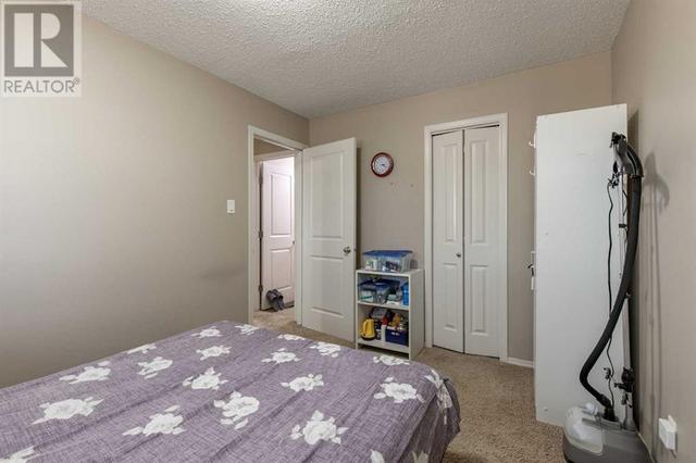 17, - 1915 18 Avenue N, House attached with 3 bedrooms, 1 bathrooms and 2 parking in Lethbridge AB | Image 26