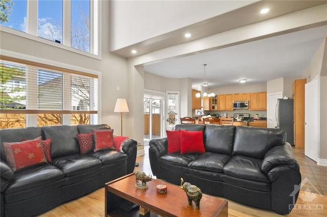 128 Oakfield Crescent, House detached with 4 bedrooms, 4 bathrooms and 4 parking in Ottawa ON | Image 10