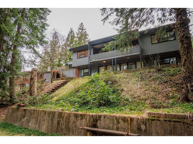 2184 Crestview Crescent, House detached with 5 bedrooms, 3 bathrooms and 4 parking in Castlegar BC | Image 25