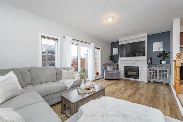 42 Atto Dr, House detached with 3 bedrooms, 3 bathrooms and 3 parking in Guelph ON | Image 6