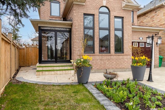 5757 Macphee Rd, House detached with 3 bedrooms, 4 bathrooms and 4 parking in Mississauga ON | Image 23