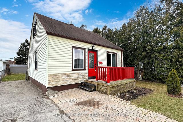 219 Mitchell Ave, House detached with 3 bedrooms, 1 bathrooms and 3 parking in Oshawa ON | Image 17