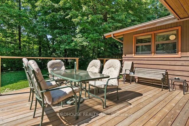 92 Laidlaw Dr, House detached with 4 bedrooms, 1 bathrooms and 12 parking in Kawartha Lakes ON | Image 18