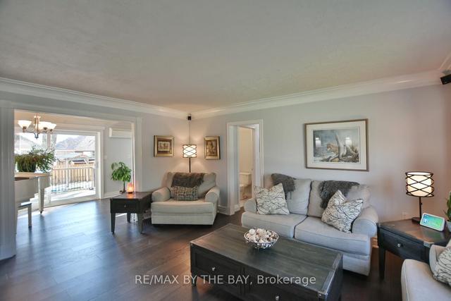52 Downer Cres, House detached with 4 bedrooms, 4 bathrooms and 9 parking in Wasaga Beach ON | Image 4