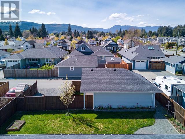 3307 Eleventh St, House detached with 4 bedrooms, 3 bathrooms and 5 parking in Cumberland BC | Image 61