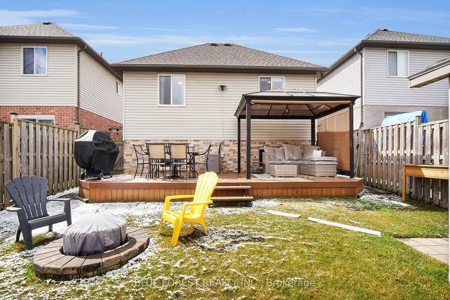 2891 Meadowgate Blvd, House detached with 3 bedrooms, 2 bathrooms and 4 parking in London ON | Image 7