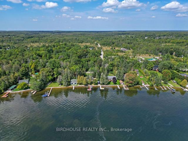 92 Laidlaw Dr, House detached with 4 bedrooms, 1 bathrooms and 12 parking in Kawartha Lakes ON | Image 1